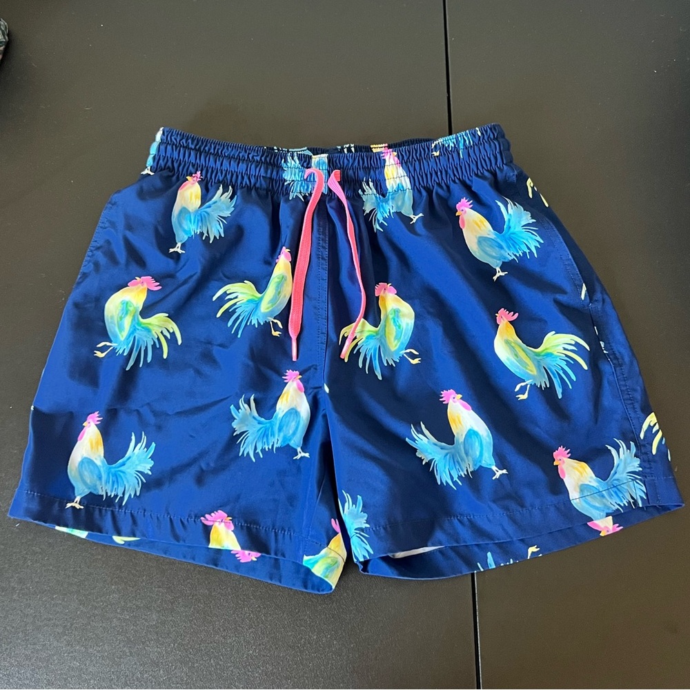 “Chubbies” Men’s Blue Swim Trunks with Rooster Print